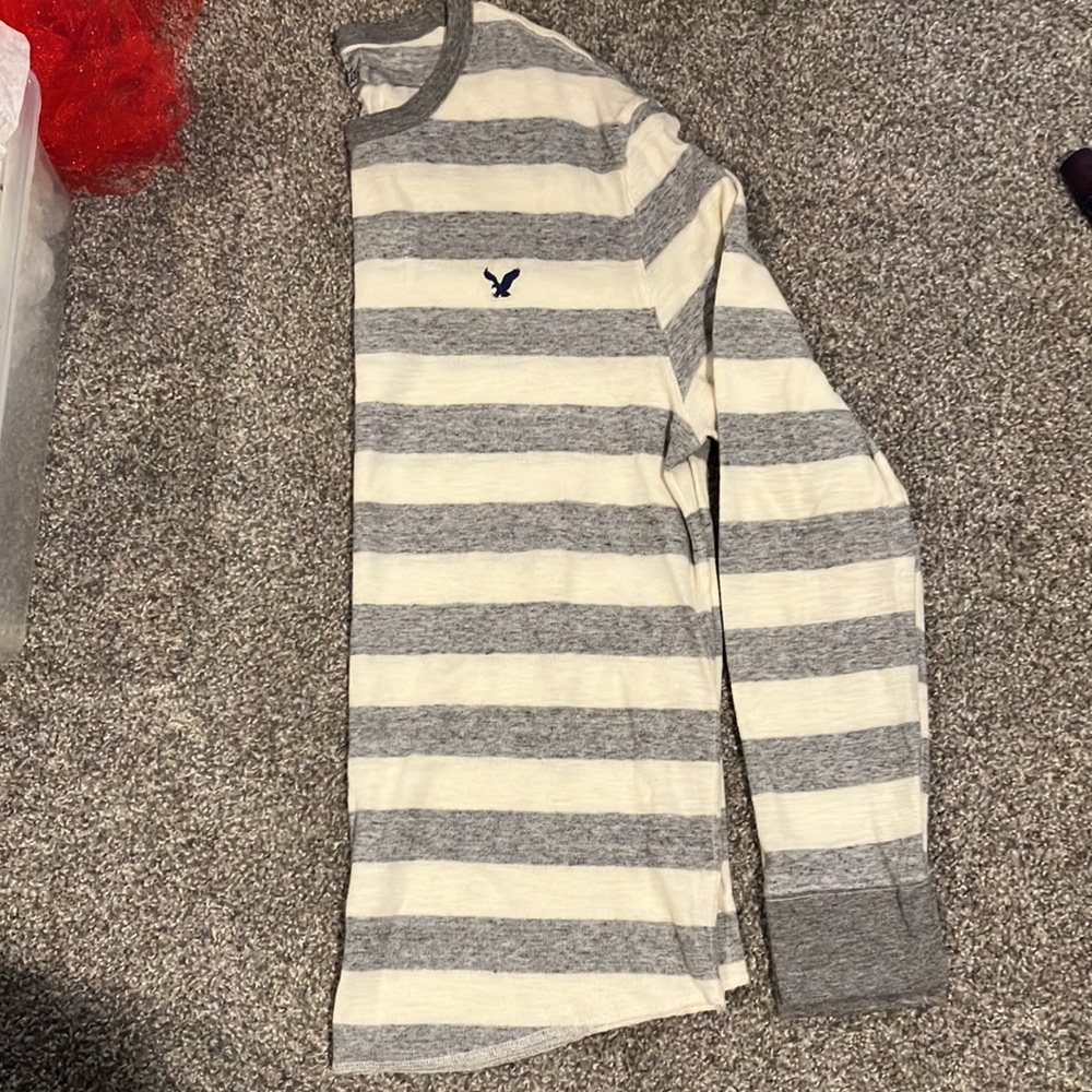 AEO - Picture 2 of 2